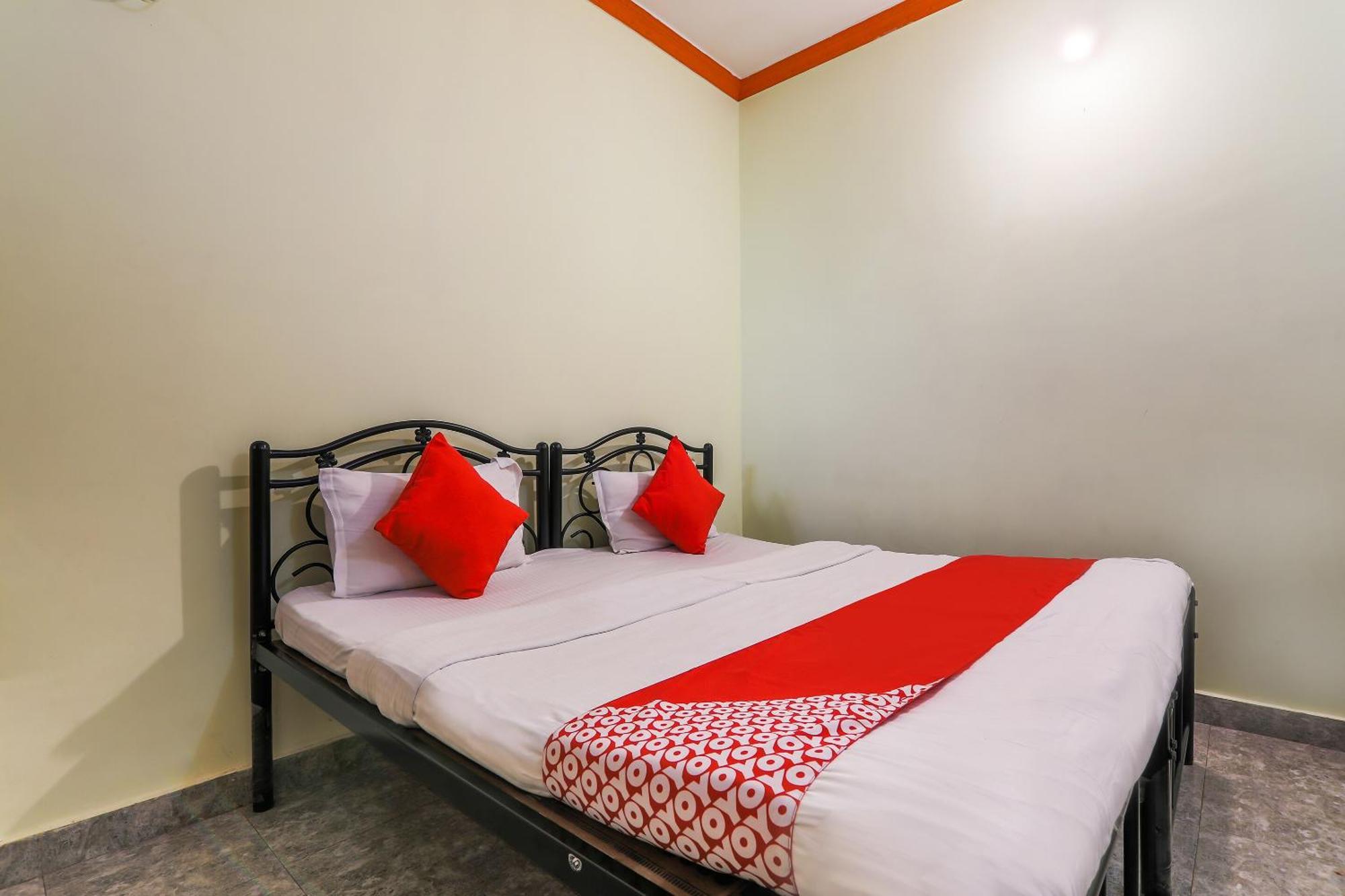 Flagship Bernard'S Guest House By Luxury Villa Assagao Екстериор снимка